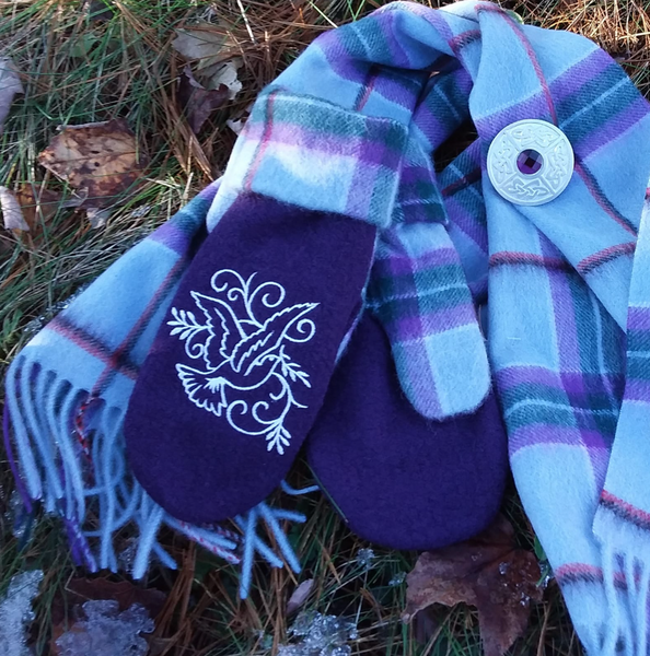 Embroidered Lambswool Tartan Mittens
