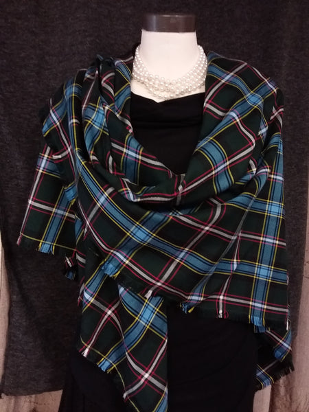 Full Shawl~Twill Weave Tartan Suiting