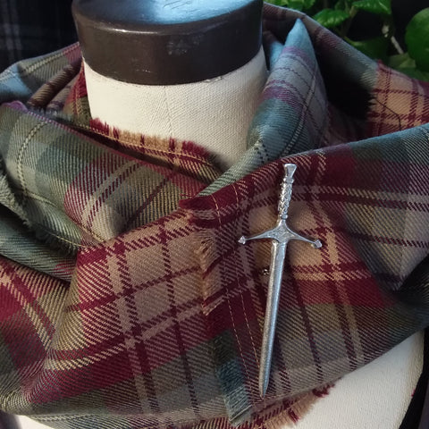 Kilt Pin~Claymore