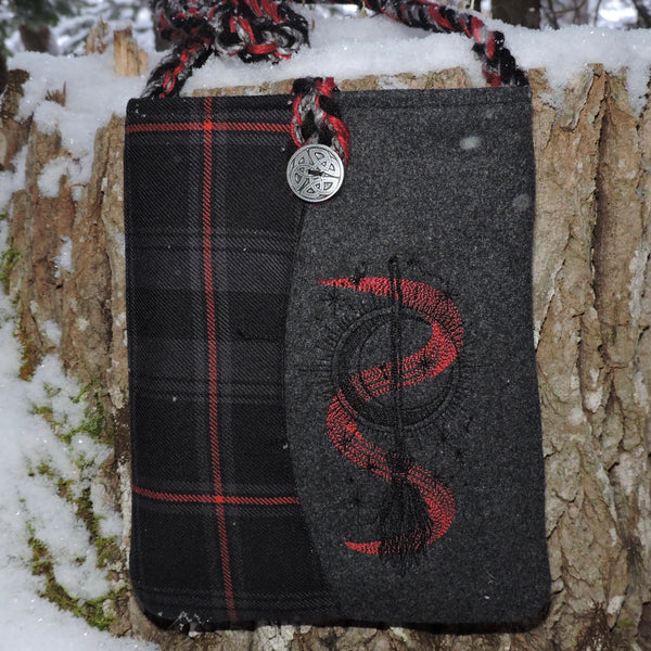 Wee Purse~Witches' Blood