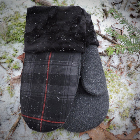 Mittens~Witches' Blood