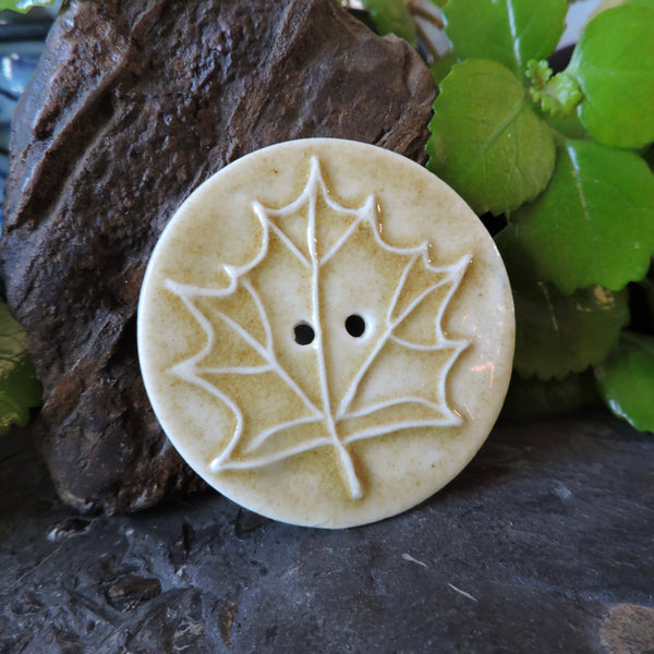 Porcelain Buttons X-Lg Maple Leaf